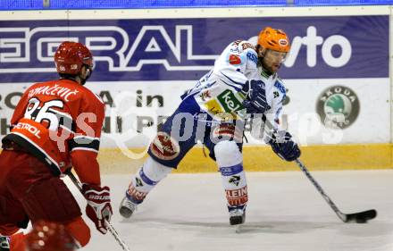 EBEL. Eishockey Bundesliga. HK Acroni Jesenice gegen EC Pasut VSV. KASPITZ Roland (VSV), KOVACEVIC Sabahudin (Jesenice). Jesenice, am 19.11.2009.
Foto: Kuess 


---
pressefotos, pressefotografie, kuess, qs, qspictures, sport, bild, bilder, bilddatenbank