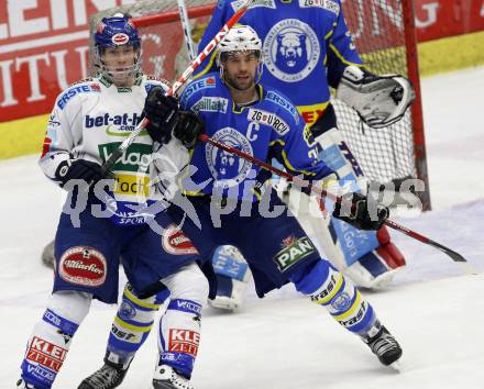 EBEL. Eishockey Bundesliga. EC Pasut VSV gegen KHL Medvescak Zagreb. Michael Raffl, (VSV), Alan Letang (Zagreb). Villach, am 22.11.2009.
Foto: Kuess 


---
pressefotos, pressefotografie, kuess, qs, qspictures, sport, bild, bilder, bilddatenbank