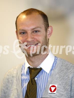 Kaernten Sport. Package Uebergabe. Andreas Rapatz (Leichtathletik).  Klagenfurt, 24.11.2009.
Foto: Kuess
---
pressefotos, pressefotografie, kuess, qs, qspictures, sport, bild, bilder, bilddatenbank