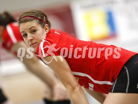Volleyball. CEV - Cup. ATSC Wildcats gegen Clube Desportivo Ribeirense.  Kristina Fabris (Wildcats). Klagenfurt, 2.12.2009.
Foto: Kuess 


---
pressefotos, pressefotografie, kuess, qs, qspictures, sport, bild, bilder, bilddatenbank