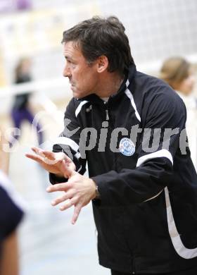 Volleyball MEVZA. ATSC Wildcats gegen Bratislava. Trainer Helmut Voggenberger (Wildcats). Klagenfurt, 12.12.2009
Foto: Kuess

---
pressefotos, pressefotografie, kuess, qs, qspictures, sport, bild, bilder, bilddatenbank