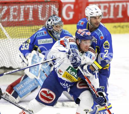 EBEL. Eishockey Bundesliga. EC Pasut VSV gegen KHL Medvescak Zagreb. Nathan Robert Di Casmirro (VSV), Richard Seeley  (Zagreb). Villach, am 5.1.2010.
Foto: Kuess 


---
pressefotos, pressefotografie, kuess, qs, qspictures, sport, bild, bilder, bilddatenbank