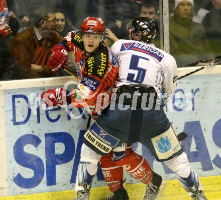 EBEL. Eishockey Bundesliga. KAC gegen Alba Volan SAPA Fehervar. GEIER Stefan (KAC), ACKESTROEM Oscar (Alba Volan). Klagenfurt, am 17.1.2010.
Foto: Kuess

---
pressefotos, pressefotografie, kuess, qs, qspictures, sport, bild, bilder, bilddatenbank