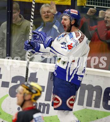 EBEL. Eishockey Bundesliga. EC Pasut VSV gegen EV Vienna Capitals.  Torjubel Kiel McLeod (VSV). Villach, am 17.1.2010.
Foto: Kuess 


---
pressefotos, pressefotografie, kuess, qs, qspictures, sport, bild, bilder, bilddatenbank