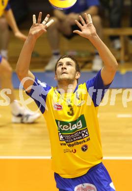 Volleyball GM Capital Challenge Cup. SK Aich/Dob (AUT) gegen VC Euphony Asse-Lennik (Belgien).  HRUSKA Michal (Aich/Dob). Prevalje, 11.2.2010. 
Foto: Kuess

---
pressefotos, pressefotografie, kuess, qs, qspictures, sport, bild, bilder, bilddatenbank