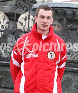 Stocksport. Eisschiessen. IFI Eisstock Europameisterschaften, Vorberichte, Pressekonferenz, Teampraesentation.  David Feichter (AUT). Klagenfurt, am 20.2.2010.
Foto:Kuess
---
pressefotos, pressefotografie, kuess, qs, qspictures, sport, bild, bilder, bilddatenbank