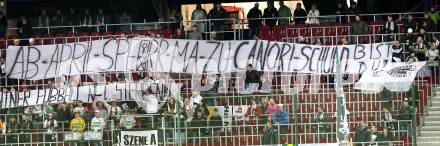 Fussball. Tipp3-Bundesliga. SK Austria Kelag Kaernten  gegen KSV Superfund Kapfenberger SV. Fans, Transparent Ab April sperrma zu Canori schuld bist du. Klagenfurt, 27.2.2010. 
Foto: Kuess

---
pressefotos, pressefotografie, kuess, qs, qspictures, sport, bild, bilder, bilddatenbank