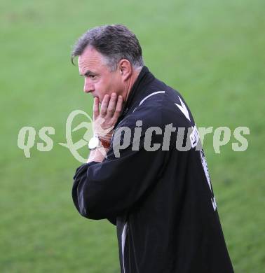 Fussball OEFB Stiegl Cup. SK Austria Kaernten gegen SC Magna Wr. Neustadt. Trainer Joze Prelogar (Kaernten). Klagenfurt, am 20.4.2010.
Foto: Kuess
---
pressefotos, pressefotografie, kuess, qs, qspictures, sport, bild, bilder, bilddatenbank