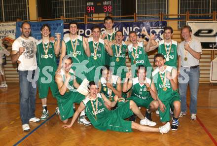 Basketball. Kaerntner Liga. Finale. KOS Klagenfurt gegen Woerthersee Piraten. Jubel Piraten. Klagenfurt, 6.5.2010.
Foto: Kuess
---
pressefotos, pressefotografie, kuess, qs, qspictures, sport, bild, bilder, bilddatenbank