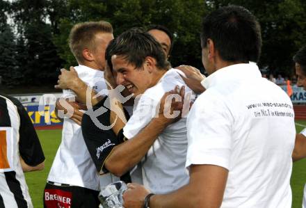 Fussball Regionalliga. Relegationsspiel. WAC/St. Andrae gegen Parndorf. Jubel WAC. Wolfsberg am 12.6.2010
Foto: Kuess
---
pressefotos, pressefotografie, kuess, qs, qspictures, sport, bild, bilder, bilddatenbank