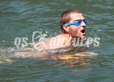 EBEL. Eishockey Bundesliga. Teambuilding VSV. Triathlon. Wasserschi. Nikolas Petrik. Ossiacher See, am 9.7.2010.
Foto: Kuess
---
pressefotos, pressefotografie, kuess, qs, qspictures, sport, bild, bilder, bilddatenbank