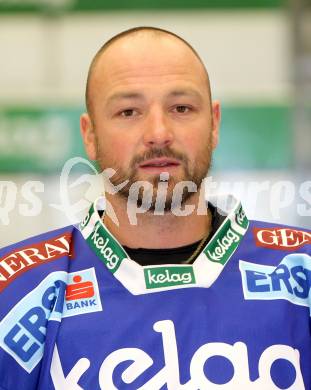 Eishockey Bundesliga. VSV. Mannschaftsfototermin. Unterluggauer Gerhard. Villach, 8.9.2010.
Foto: Kuess
---
pressefotos, pressefotografie, kuess, qs, qspictures, sport, bild, bilder, bilddatenbank