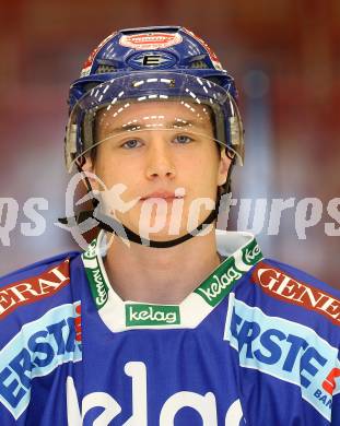 Eishockey Bundesliga. VSV. Mannschaftsfototermin. Platzer Patrick. Villach, 8.9.2010.
Foto: Kuess
---
pressefotos, pressefotografie, kuess, qs, qspictures, sport, bild, bilder, bilddatenbank