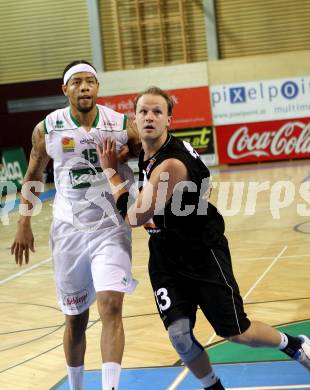 Basketball Bundesliga. Woerthersee Piraten gegen UBC Guessing Knights.  Thomas Kennedy(Piraten),  Philipp Horvath (Guessing Knights). Klagenfurt, 2.10.2010.
Foto:  Kuess

---
pressefotos, pressefotografie, kuess, qs, qspictures, sport, bild, bilder, bilddatenbank