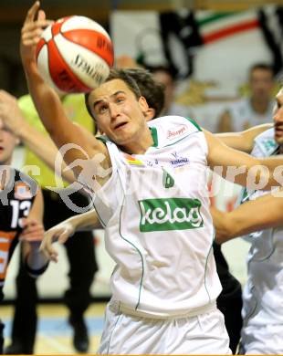 Basketball Bundesliga. Woerthersee Piraten gegen UBC Guessing Knights.  Marco Breithuber (Piraten). Klagenfurt, 2.10.2010.
Foto:  Kuess

---
pressefotos, pressefotografie, kuess, qs, qspictures, sport, bild, bilder, bilddatenbank