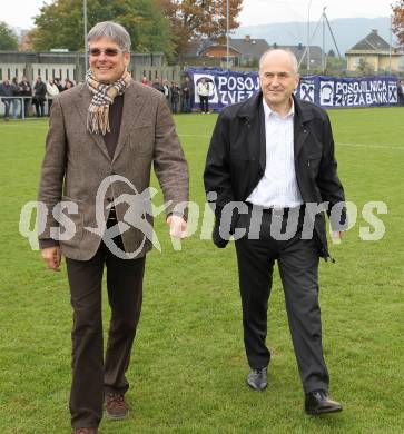 Fussball Regionalliga. SAK gegen SK Austria Klagenfurt. Landeshauptmannstellvertreter Peter Kaiser, Valentin Inzko. Klagenfurt, am 16.10.2010.
Foto: Kuess
---
pressefotos, pressefotografie, kuess, qs, qspictures, sport, bild, bilder, bilddatenbank