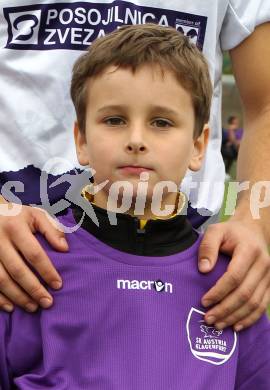 Fussball Regionalliga. SAK gegen SK Austria Klagenfurt. Nachwuchsfussballer U 9 (Austria). Klagenfurt, am 16.10.2010.
Foto: Kuess
---
pressefotos, pressefotografie, kuess, qs, qspictures, sport, bild, bilder, bilddatenbank