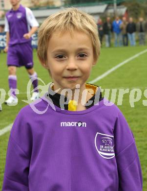 Fussball Regionalliga. SAK gegen SK Austria Klagenfurt. Nachwuchsfussballer U 9 (Austria) . Klagenfurt, am 16.10.2010.
Foto: Kuess
---
pressefotos, pressefotografie, kuess, qs, qspictures, sport, bild, bilder, bilddatenbank