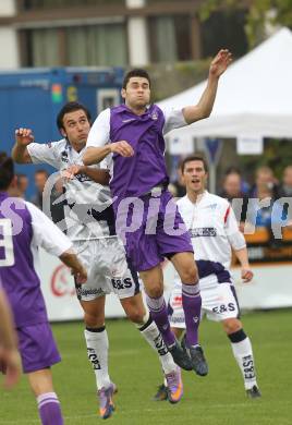 Fussball Regionalliga. SAK gegen SK Austria Klagenfurt. Murat Veliu (SAK), Stephan Buergler (Austria). Klagenfurt, am 16.10.2010.
Foto: Kuess
---
pressefotos, pressefotografie, kuess, qs, qspictures, sport, bild, bilder, bilddatenbank