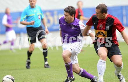 Fussball. Regionalliga. SK SAustria Klagenfurt gegen LASK Juniors. Christian Sablatnig, (Klagenfurt), Qerim Idrizaj (LASK). Klagenfurt, 23.10.2010.
Foto: Kuess
---
pressefotos, pressefotografie, kuess, qs, qspictures, sport, bild, bilder, bilddatenbank