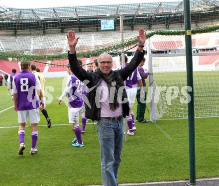 Fussball. Regionalliga. SK SAustria Klagenfurt gegen LASK Juniors. Jubel Trainer Schoppitsch Walter (Klagenfurt). Klagenfurt, 23.10.2010.
Foto: Kuess
---
pressefotos, pressefotografie, kuess, qs, qspictures, sport, bild, bilder, bilddatenbank