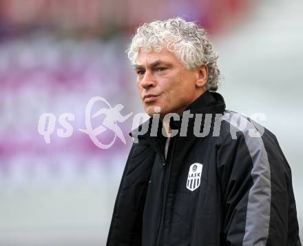 Fussball. Regionalliga. SK SAustria Klagenfurt gegen LASK Juniors. Trainer Polster Toni (LASK). Klagenfurt, 23.10.2010.
Foto: Kuess
---
pressefotos, pressefotografie, kuess, qs, qspictures, sport, bild, bilder, bilddatenbank
