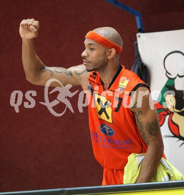 Basketball Bundesliga. Woerthersee Piraten gegenBSC Raiffeisen Fuerstenfeld Panthers.  Shawn Ray  (Fuerstenfeld). Klagenfurt, 24.10.2010.
Foto:  Kuess

---
pressefotos, pressefotografie, kuess, qs, qspictures, sport, bild, bilder, bilddatenbank