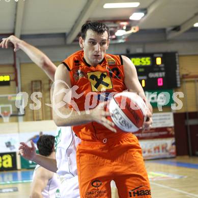 Basketball Bundesliga. Woerthersee Piraten gegenBSC Raiffeisen Fuerstenfeld Panthers.  Hampton Romke Tay  (Fuerstenfeld). Klagenfurt, 24.10.2010.
Foto:  Kuess

---
pressefotos, pressefotografie, kuess, qs, qspictures, sport, bild, bilder, bilddatenbank