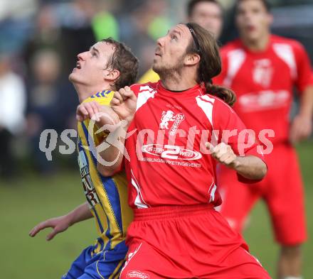 Fussball. Unterliga Ost. GSC Liebenfels gegen SV Glanegg. Christoph Floredo, (Liebenfels), Martin Buerger (Glanegg).  Liebenfels, 24.10.2010.
Foto: Kuess
---
pressefotos, pressefotografie, kuess, qs, qspictures, sport, bild, bilder, bilddatenbank