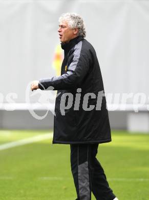 Fussball. Regionalliga. SK Austria Klagenfurt gegen LASK Juniors. Trainer Toni Polster (LASK). Klagenfurt, 23.10.2010.
Foto: Kuess
---
pressefotos, pressefotografie, kuess, qs, qspictures, sport, bild, bilder, bilddatenbank