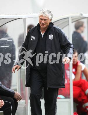 Fussball. Regionalliga. SK Austria Klagenfurt gegen LASK Juniors. Trainer Toni Polster (LASK). Klagenfurt, 23.10.2010.
Foto: Kuess
---
pressefotos, pressefotografie, kuess, qs, qspictures, sport, bild, bilder, bilddatenbank