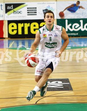 Basketball Bundesliga. Woerthersee Piraten gegenBSC Raiffeisen Fuerstenfeld Panthers.  Marco Breithuber  (Piraten). Klagenfurt, 24.10.2010.
Foto:  Kuess

---
pressefotos, pressefotografie, kuess, qs, qspictures, sport, bild, bilder, bilddatenbank