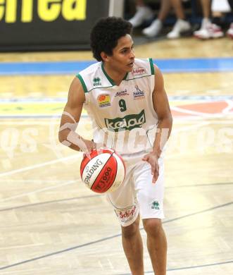 Basketball Bundesliga. Woerthersee Piraten gegenBSC Raiffeisen Fuerstenfeld Panthers.  Samuel Bachlechner  (Piraten). Klagenfurt, 24.10.2010.
Foto:  Kuess

---
pressefotos, pressefotografie, kuess, qs, qspictures, sport, bild, bilder, bilddatenbank