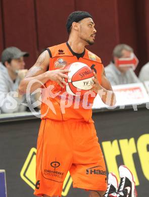 Basketball Bundesliga. Woerthersee Piraten gegenBSC Raiffeisen Fuerstenfeld Panthers.  Anthony Shavies (Fuerstenfeld). Klagenfurt, 24.10.2010.
Foto:  Kuess

---
pressefotos, pressefotografie, kuess, qs, qspictures, sport, bild, bilder, bilddatenbank