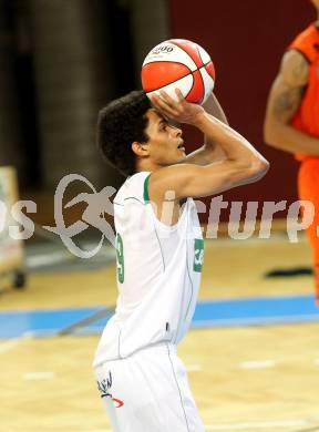 Basketball Bundesliga. Woerthersee Piraten gegenBSC Raiffeisen Fuerstenfeld Panthers.  Samuel Bachlechner (Piraten). Klagenfurt, 24.10.2010.
Foto:  Kuess

---
pressefotos, pressefotografie, kuess, qs, qspictures, sport, bild, bilder, bilddatenbank