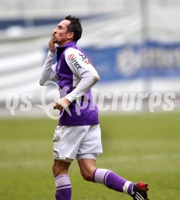 Fussball. Regionalliga. SK Austria Klagenfurt gegen Sturm Graz Amateure. Torjubel Matthias Dollinger (Klagenfurt). Klagenfurt, 7.11.2010. 
Foto: Kuess

---
pressefotos, pressefotografie, kuess, qs, qspictures, sport, bild, bilder, bilddatenbank