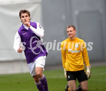 Fussball. Regionalliga. SK Austria Klagenfurt gegen Sturm Graz Amateure. Torjubel Jakob Orgonyi (Klagenfurt). Klagenfurt, 7.11.2010. 
Foto: Kuess

---
pressefotos, pressefotografie, kuess, qs, qspictures, sport, bild, bilder, bilddatenbank