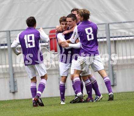 Fussball. Regionalliga. SK Austria Klagenfurt gegen Sturm Graz Amateure. Torjubel Austria. Klagenfurt, 7.11.2010. 
Foto: Kuess

---
pressefotos, pressefotografie, kuess, qs, qspictures, sport, bild, bilder, bilddatenbank
