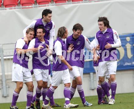 Fussball. Regionalliga. SK Austria Klagenfurt gegen Sturm Graz Amateure. Torjubel Austria. Klagenfurt, 7.11.2010. 
Foto: Kuess

---
pressefotos, pressefotografie, kuess, qs, qspictures, sport, bild, bilder, bilddatenbank