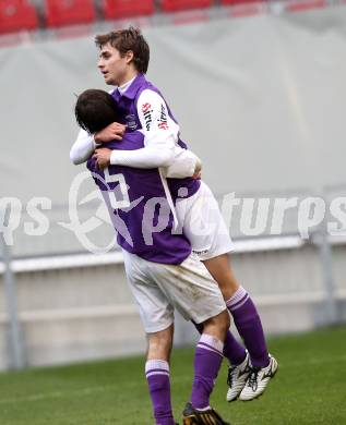 Fussball. Regionalliga. SK Austria Klagenfurt gegen Sturm Graz Amateure. Torjubel Jakob Orgonyi, Helmut Koenig (Klagenfurt). Klagenfurt, 7.11.2010. 
Foto: Kuess

---
pressefotos, pressefotografie, kuess, qs, qspictures, sport, bild, bilder, bilddatenbank