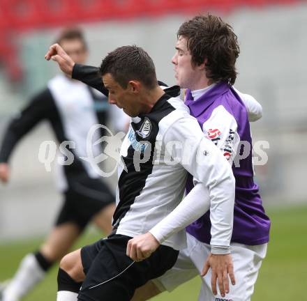 Fussball. Regionalliga. SK Austria Klagenfurt gegen Sturm Graz Amateure. Martin Tschernuth (Klagenfurt), Philipp Huetter (Graz). Klagenfurt, 7.11.2010. 
Foto: Kuess

---
pressefotos, pressefotografie, kuess, qs, qspictures, sport, bild, bilder, bilddatenbank