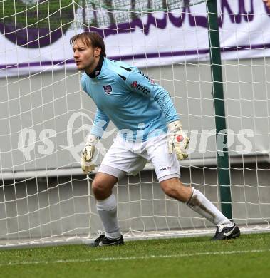Fussball. Regionalliga. SK Austria Klagenfurt gegen Sturm Graz Amateure. Alexander Schenk (Klagenfurt). Klagenfurt, 7.11.2010. 
Foto: Kuess

---
pressefotos, pressefotografie, kuess, qs, qspictures, sport, bild, bilder, bilddatenbank