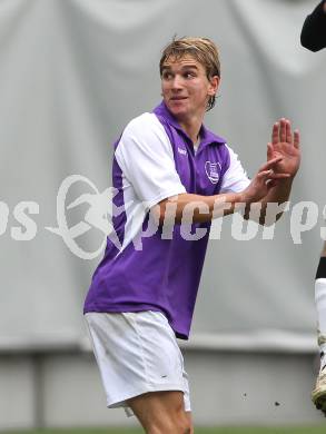 Fussball. Regionalliga. SK Austria Klagenfurt gegen Sturm Graz Amateure. Peter Pucker (Klagenfurt). Klagenfurt, 7.11.2010. 
Foto: Kuess

---
pressefotos, pressefotografie, kuess, qs, qspictures, sport, bild, bilder, bilddatenbank
