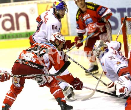 EBEL. Eishockey Bundesliga. KAC gegen EC Red Bull Salzburg. Mike Craig, (KAC),  Artiom Konovalov (EC Red Bull Salzburg). Klagenfurt, am 21.11.2010.
Foto: Kuess 

---
pressefotos, pressefotografie, kuess, qs, qspictures, sport, bild, bilder, bilddatenbank