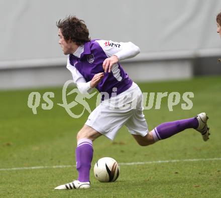 Fussball. Regionalliga. SK Austria Klagenfurt gegen Sturm Graz Amateure. Martin Tschernuth (Klagenfurt). Klagenfurt, 7.11.2010. 
Foto: Kuess

---
pressefotos, pressefotografie, kuess, qs, qspictures, sport, bild, bilder, bilddatenbank