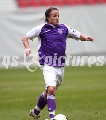 Fussball. Regionalliga. SK Austria Klagenfurt gegen Sturm Graz Amateure. Michael Kulnik (Klagenfurt). Klagenfurt, 7.11.2010. 
Foto: Kuess

---
pressefotos, pressefotografie, kuess, qs, qspictures, sport, bild, bilder, bilddatenbank