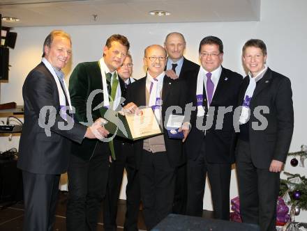 Fussball. SK Austria Kaernten. Legendentreffen. Albert Gunzer, Christian Scheider, Hans Slocker, Manfred Mertel, Herbert Taschek.  Klagenfurt, am 16.12.2010.
Foto: Kuess
---
pressefotos, pressefotografie, kuess, qs, qspictures, sport, bild, bilder, bilddatenbank