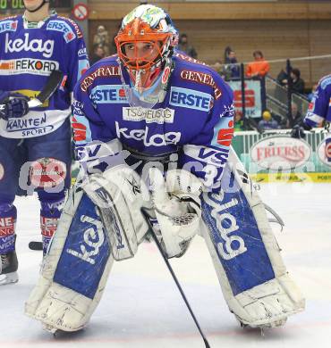 EBEL. Eishockey Bundesliga. EC Rekordfenster VSV gegen KHL Medvescak Zagreb. Gert Prohaska (VSV). Villach, am 2.1.2011.
Foto: Kuess

---
pressefotos, pressefotografie, kuess, qs, qspictures, sport, bild, bilder, bilddatenbank