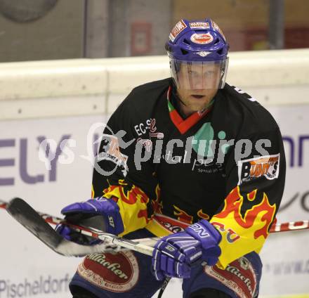 Eishockey Carinthian Hockey League. CHL. EC Tarco Woelfe gegen EC SV Spittal. Guenther Lanzinger (Spittal). Klagenfurt, am 5.1.2011.
Foto: Kuess
---
pressefotos, pressefotografie, kuess, qs, qspictures, sport, bild, bilder, bilddatenbank