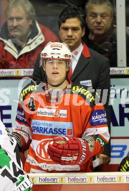 EBEL. Eishockey Bundesliga. EC KAC gegen HDD TILIA Olimpija Ljubljana. Pirmann Markus, Manny Viveiros (KAC). Klagenfurt, am 16.1.2011.
Foto: Kuess 

---
pressefotos, pressefotografie, kuess, qs, qspictures, sport, bild, bilder, bilddatenbank